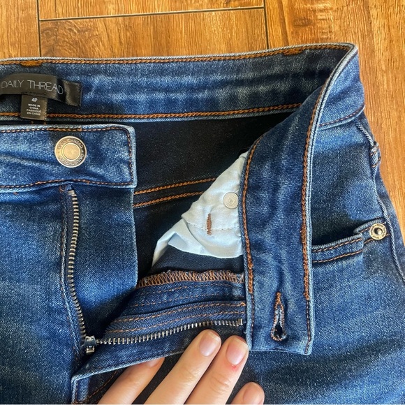 DAILY THREAD Women’s Petite Blue Straight Fit High Rise Size 4P - Picture 6 of 11